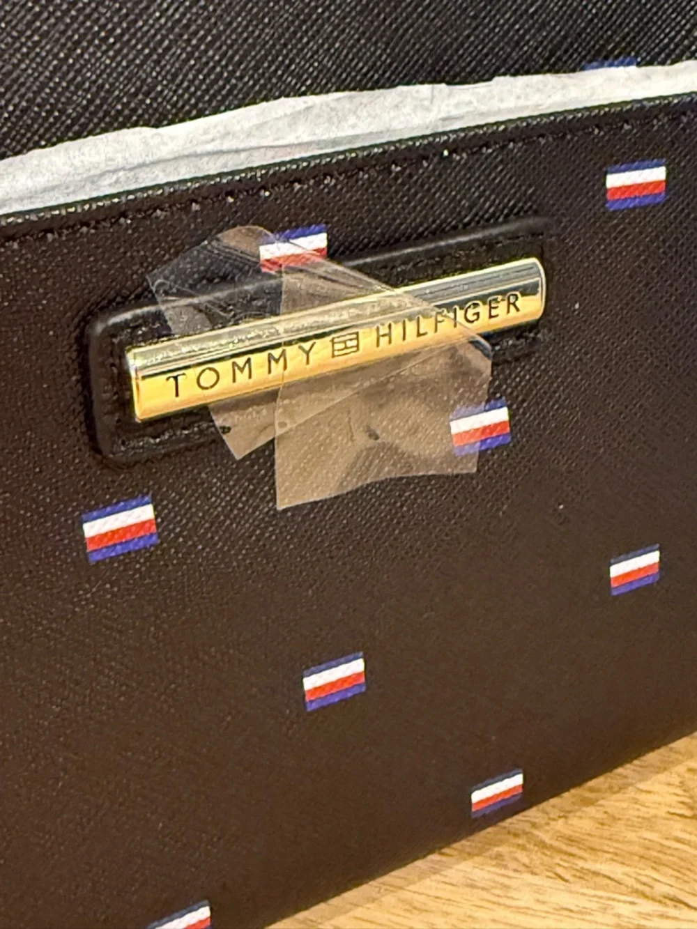 Tommy Hilfiger Black Wristlet with Flag Dot Print NWT - Picture 4 of 10